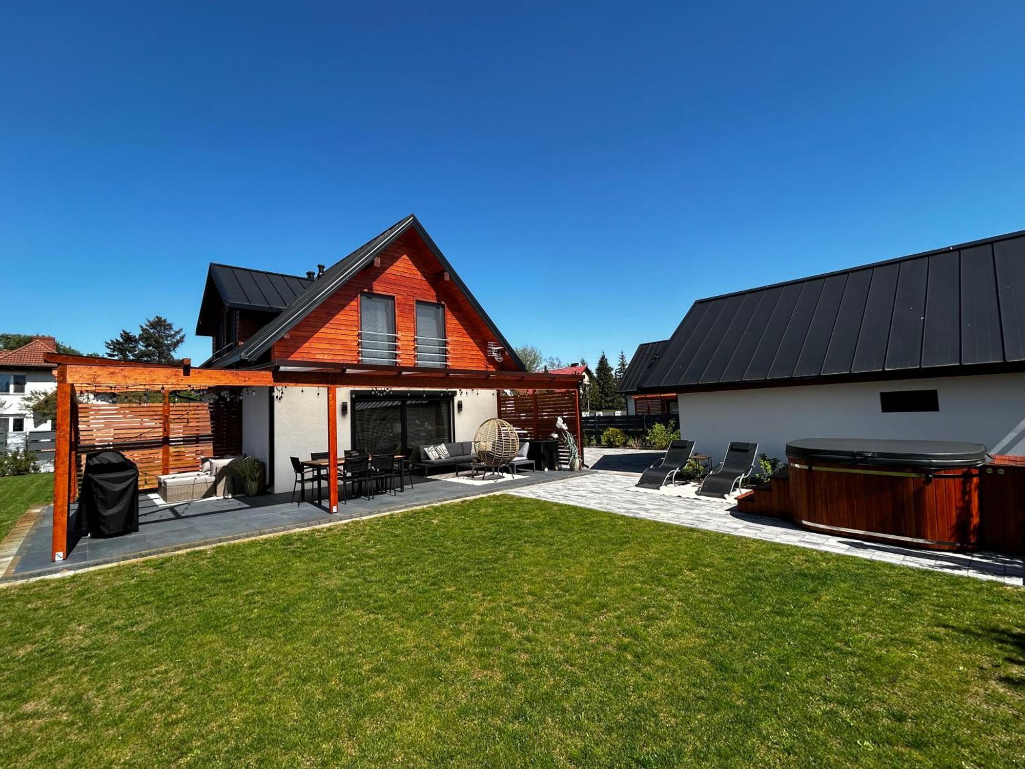 Lake Houselubniewice Domek Caloroczny Z Jacuzzi Blisko Jeziora Luaran gambar